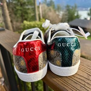 GG Men's Ace Supreme Sneaker with Bees Size 10 - Read Description